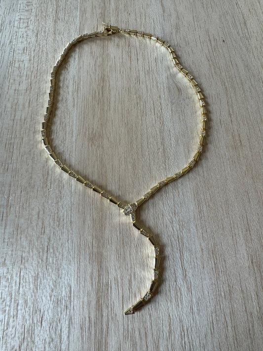 Serpentine gold necklace