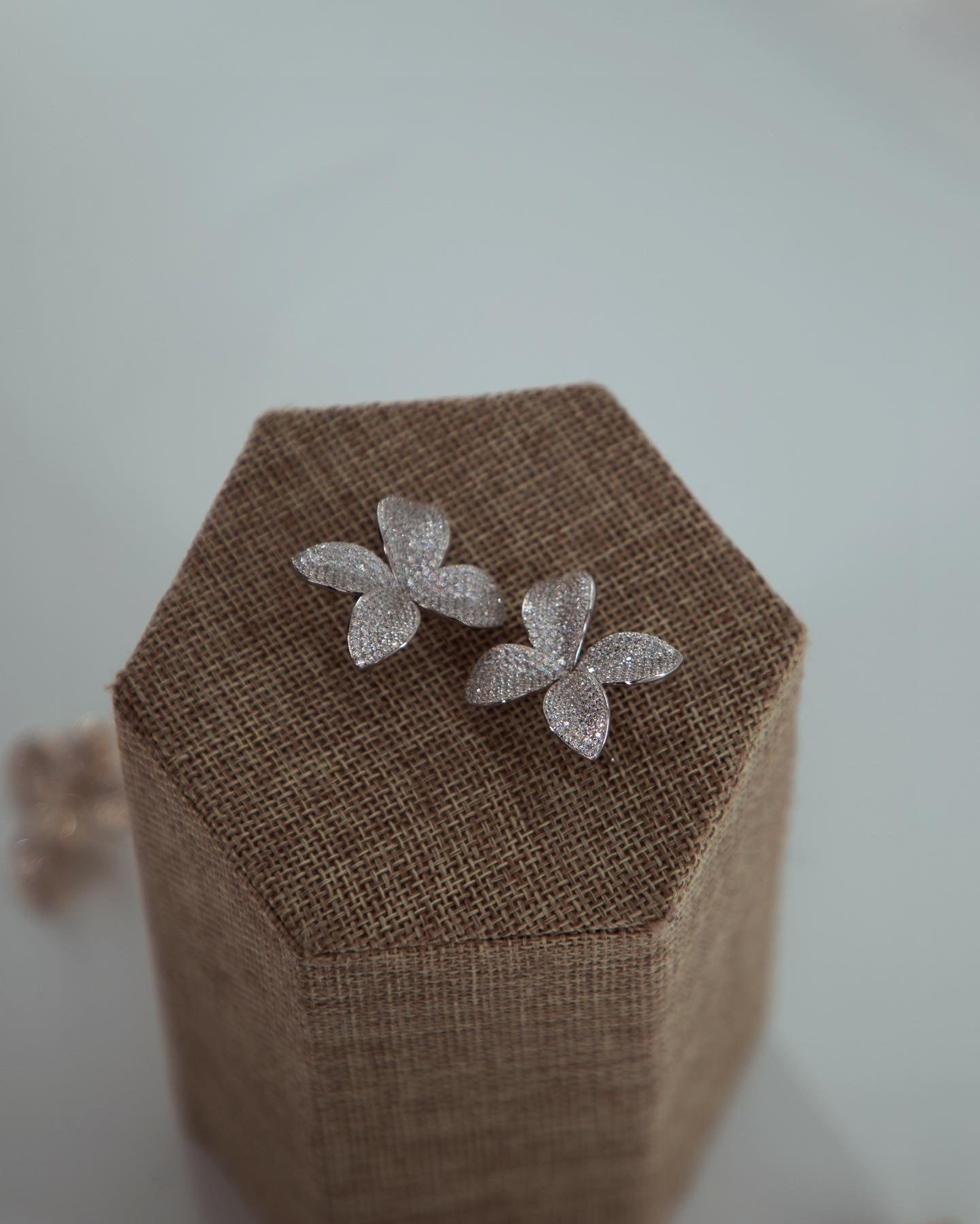 Iris earrings