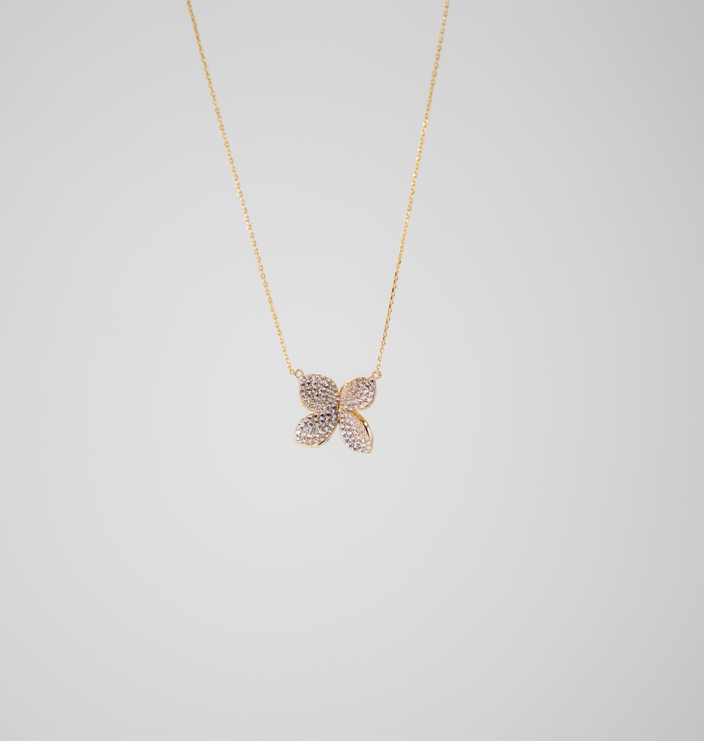 Holly necklace