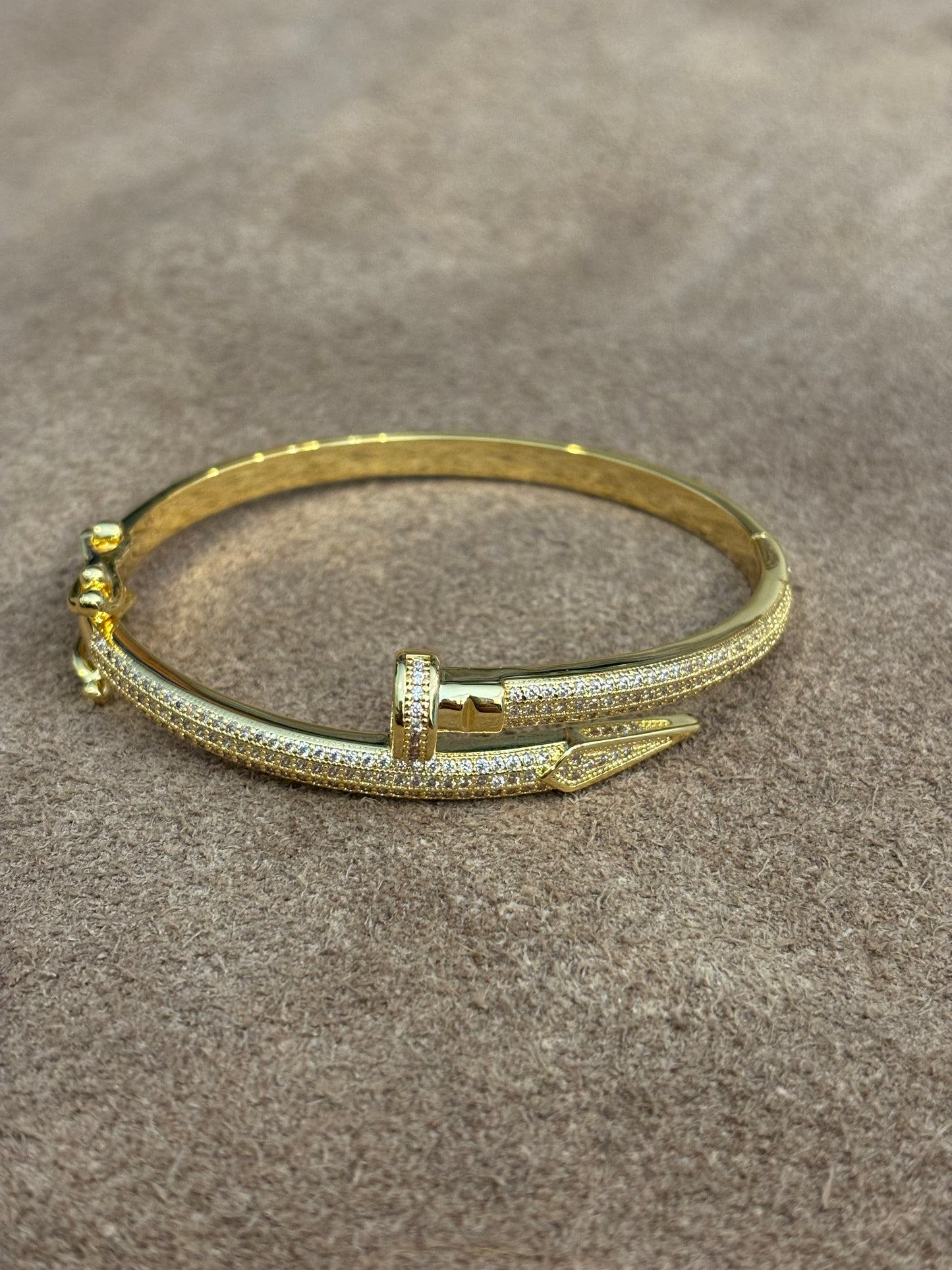 Double clasp nail bangle