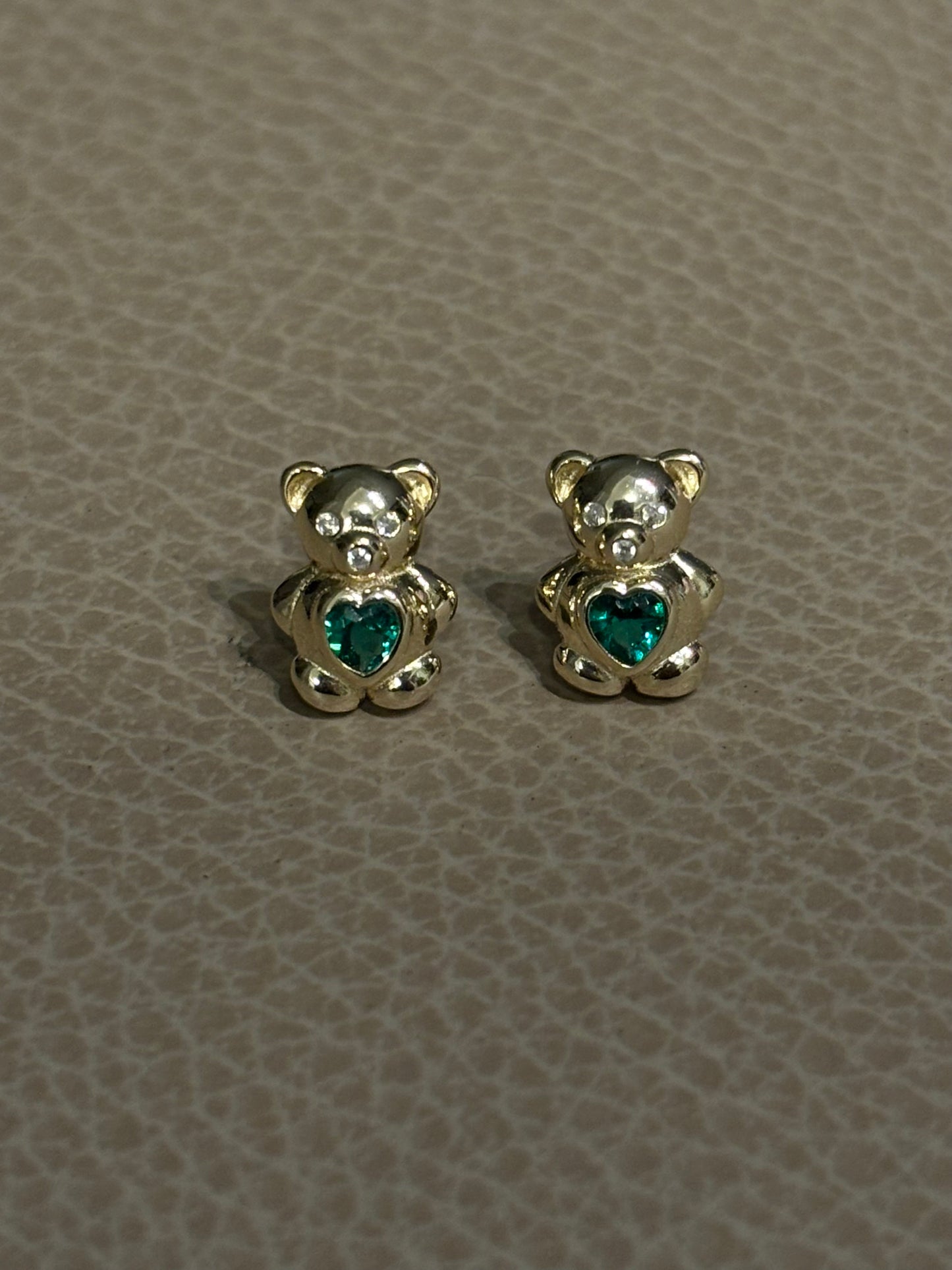 Green/gold teddy studs