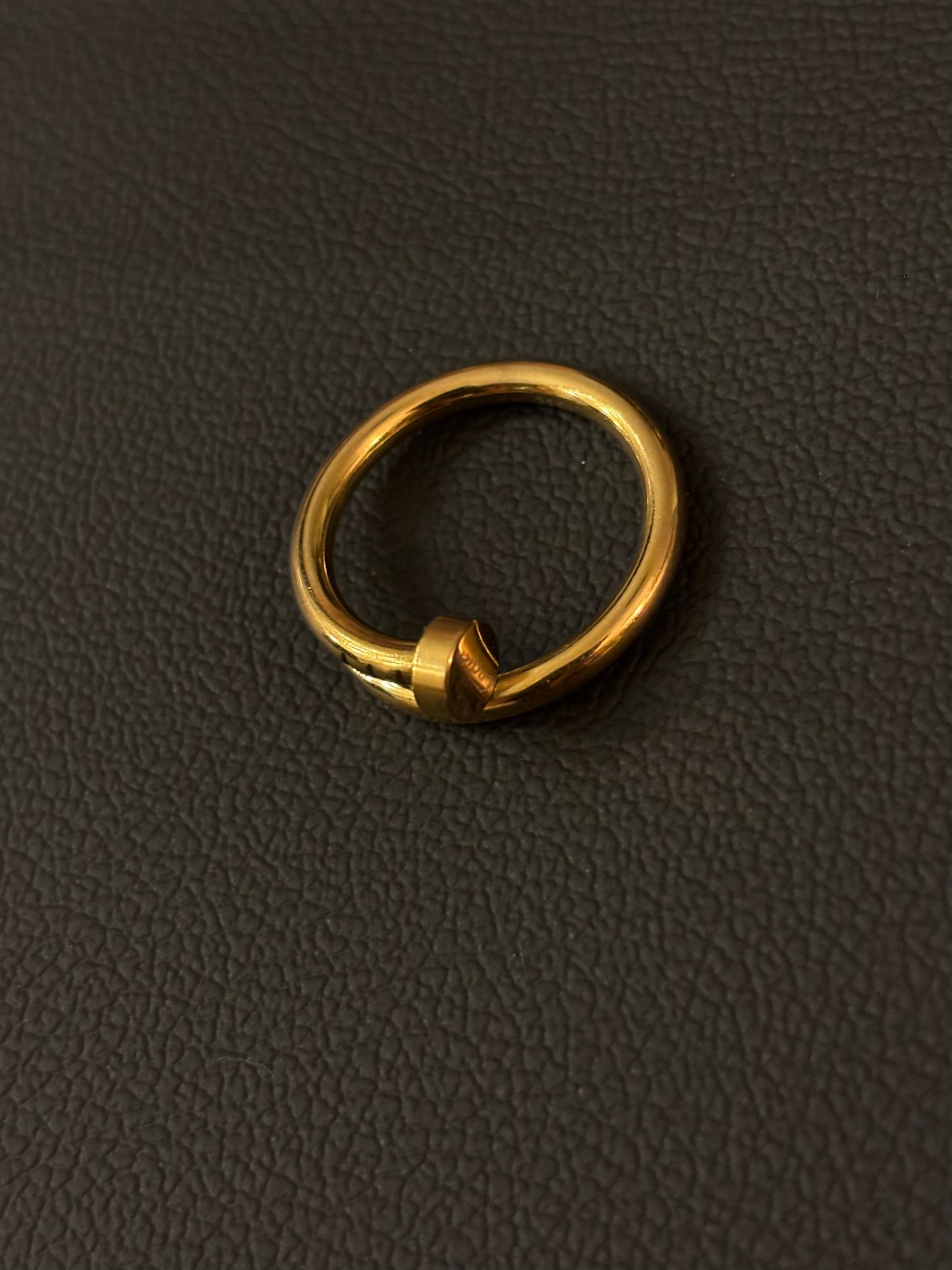 Nail ring plain