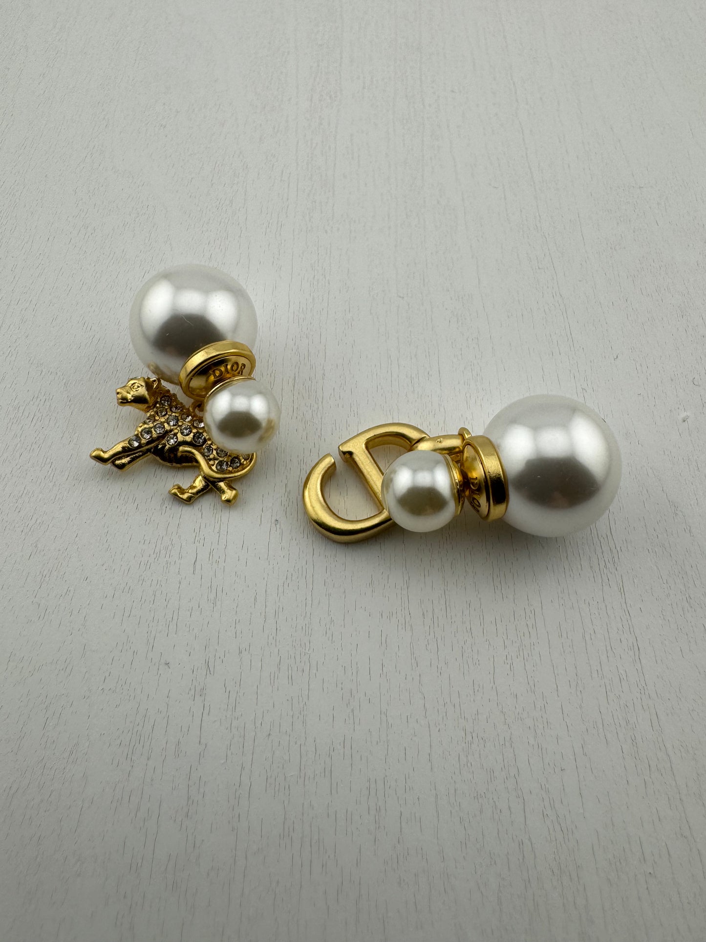 Leopard tribales ear studs