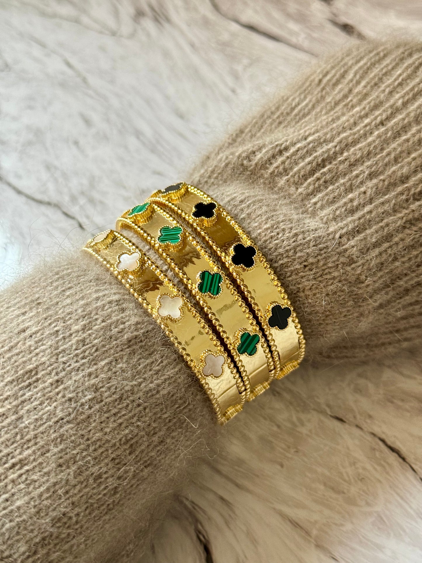 Malachite clover bangle