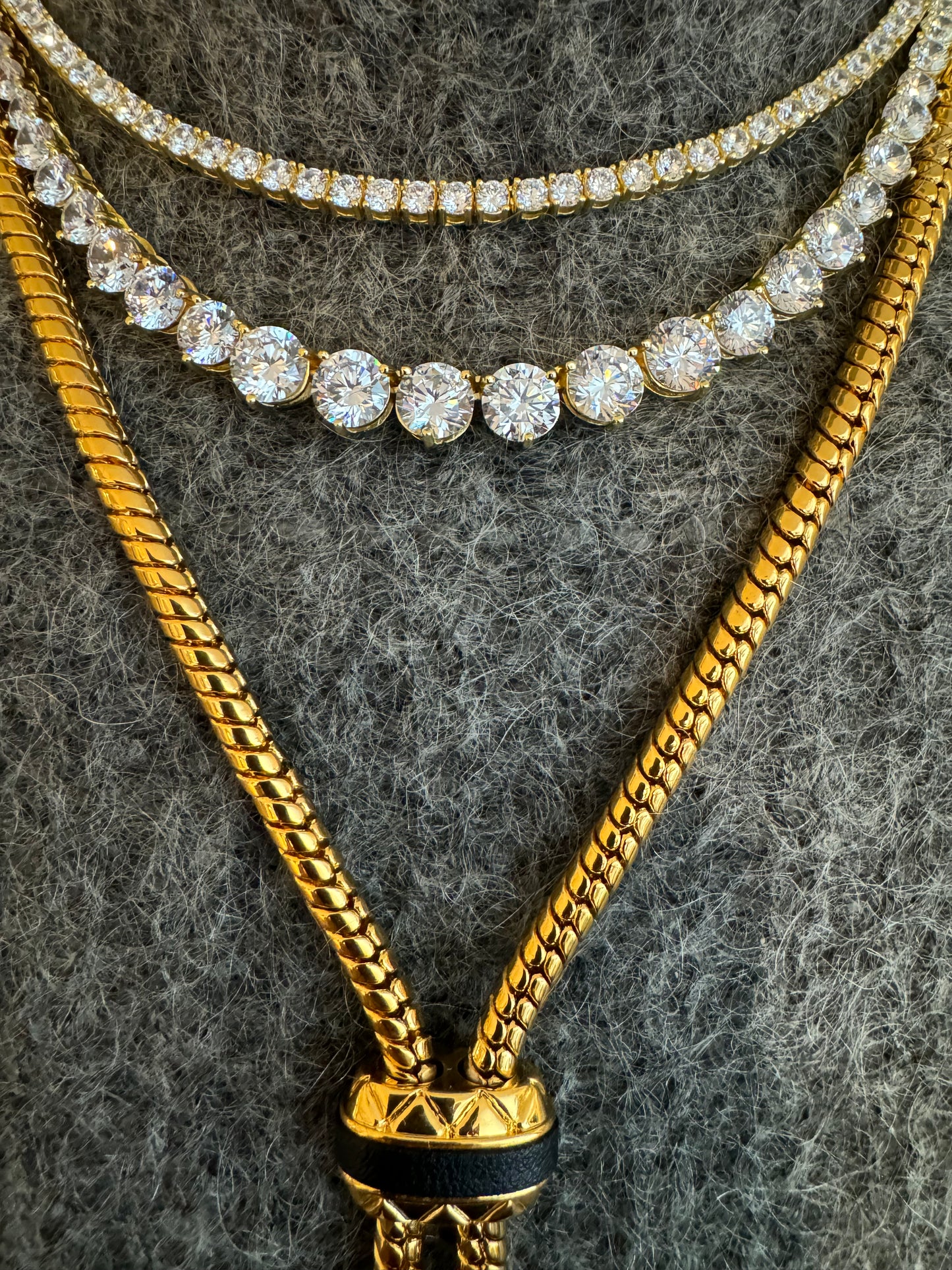 Graduated tennis necklace gold