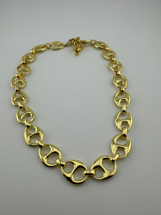 Link chain necklace