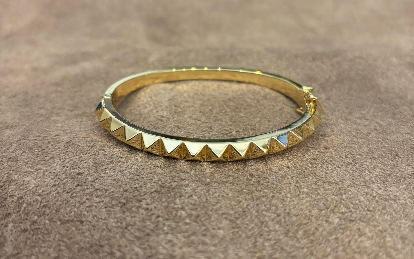 Spiked plain bangle