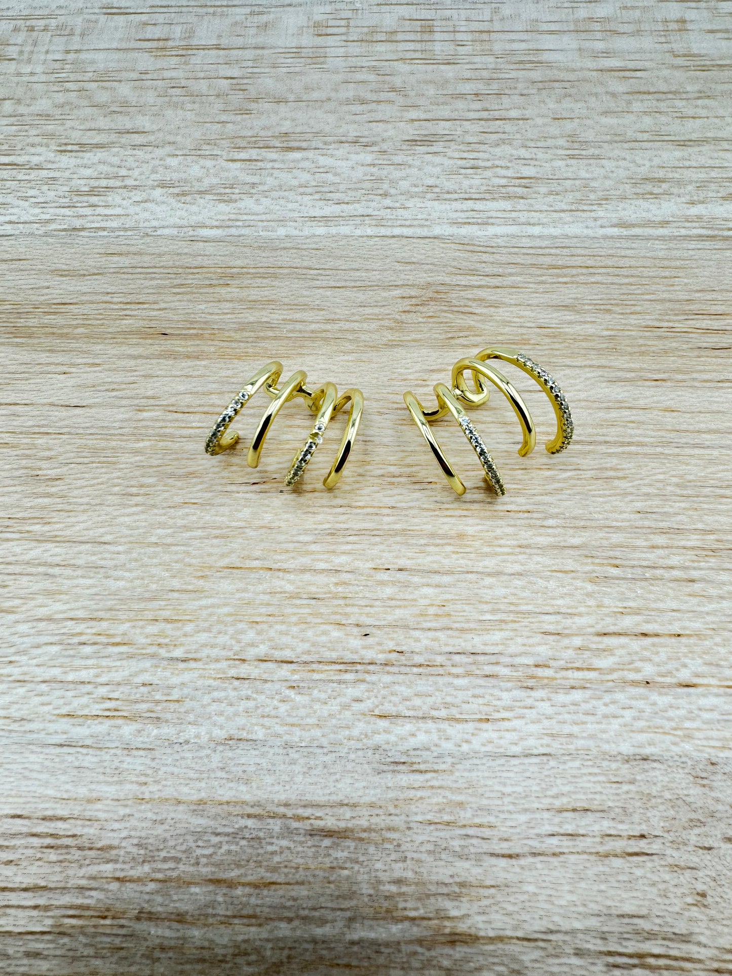 Nörbu ear cuff