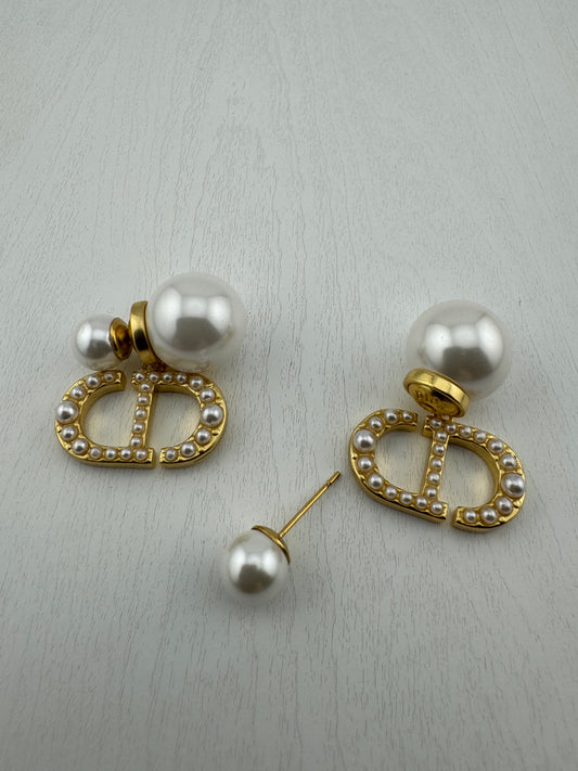 All pearls tribales ear studs